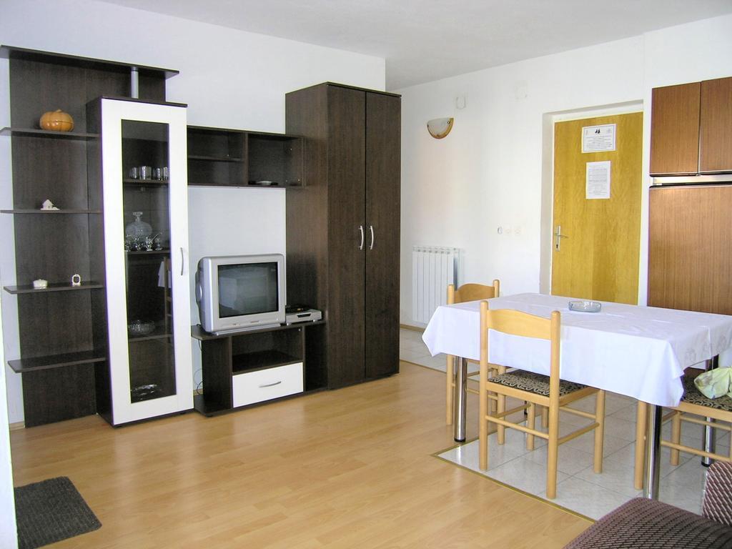 Zahija Apartment Krk Room photo